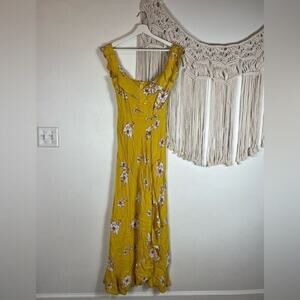 rtr Flynn Skye Monica maxi Long Floral Dress Size Medium Yellow summer printed